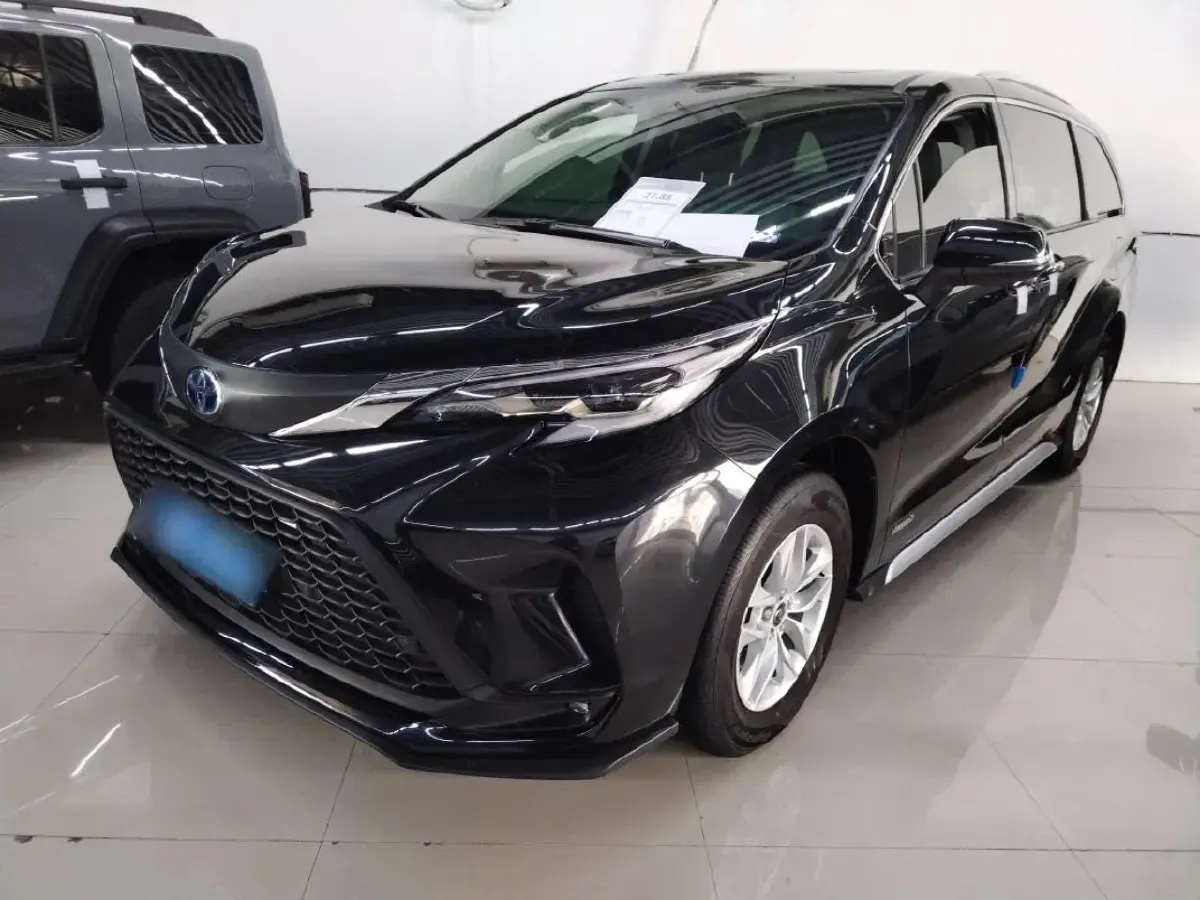 2023 Toyota Granvia 2.5L 189HP L4 E-CVT Hybrid