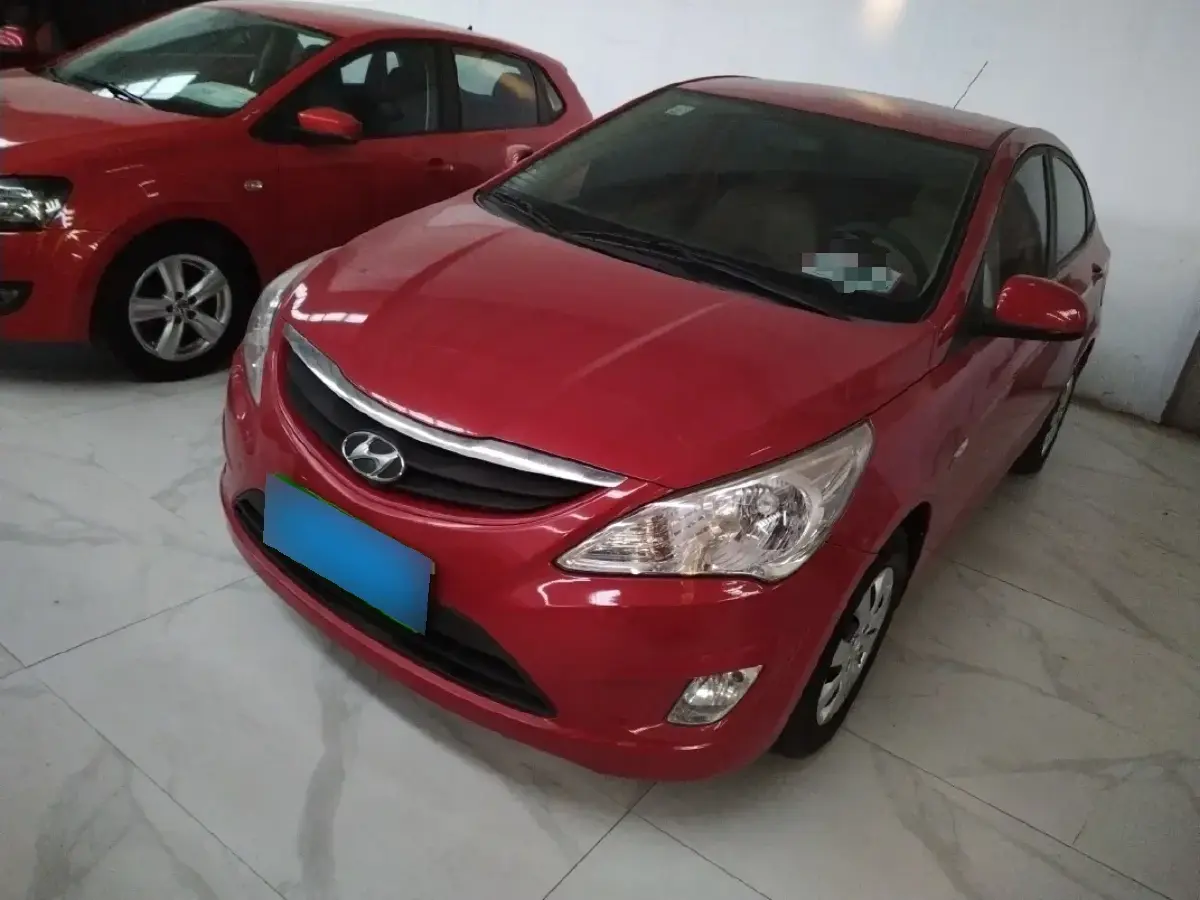 2010 Hyundai Reina 1.4L 107HP L4 5MT