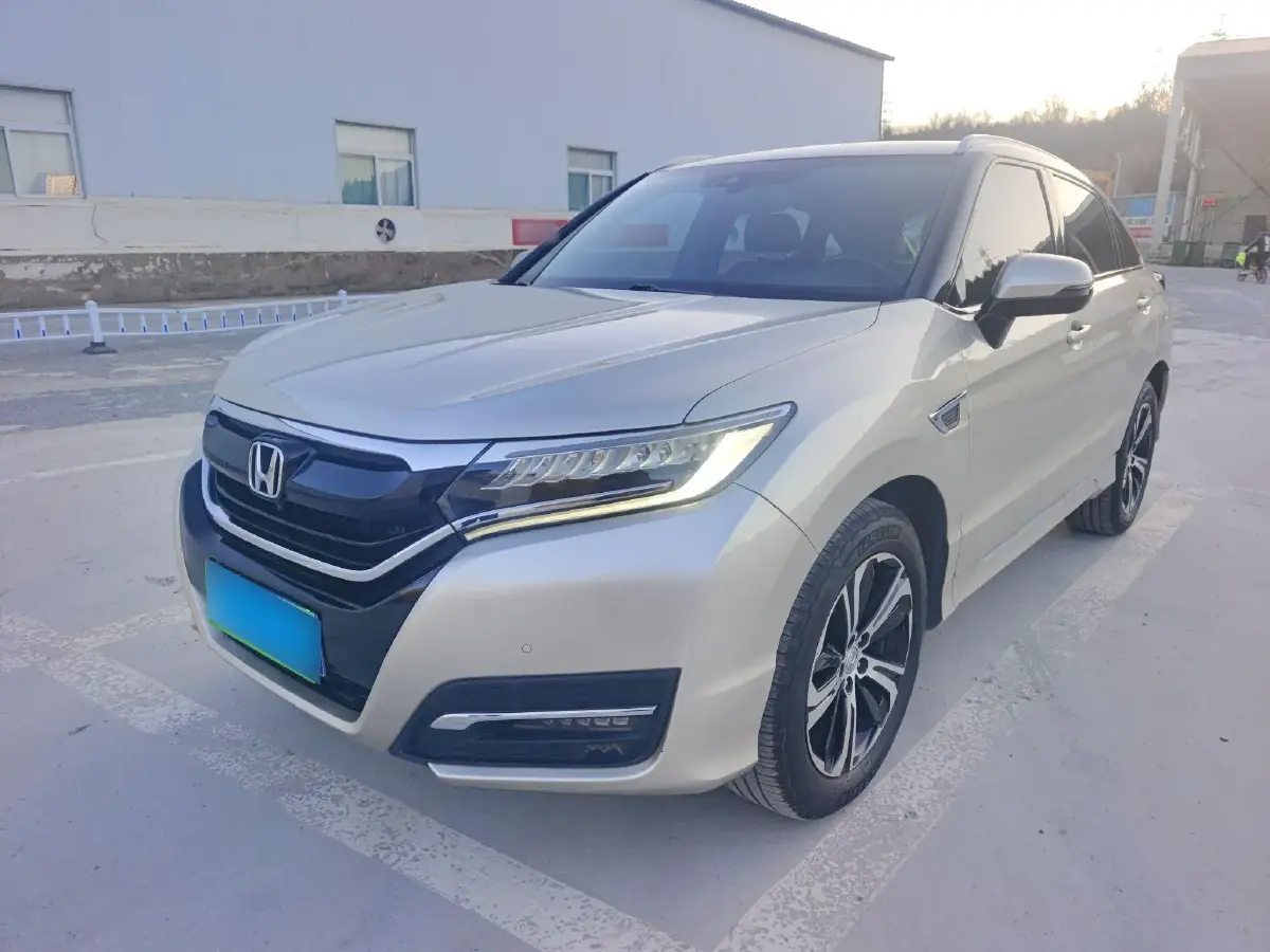 2017 Honda UR-V 2.0T 272HP L4 9AT