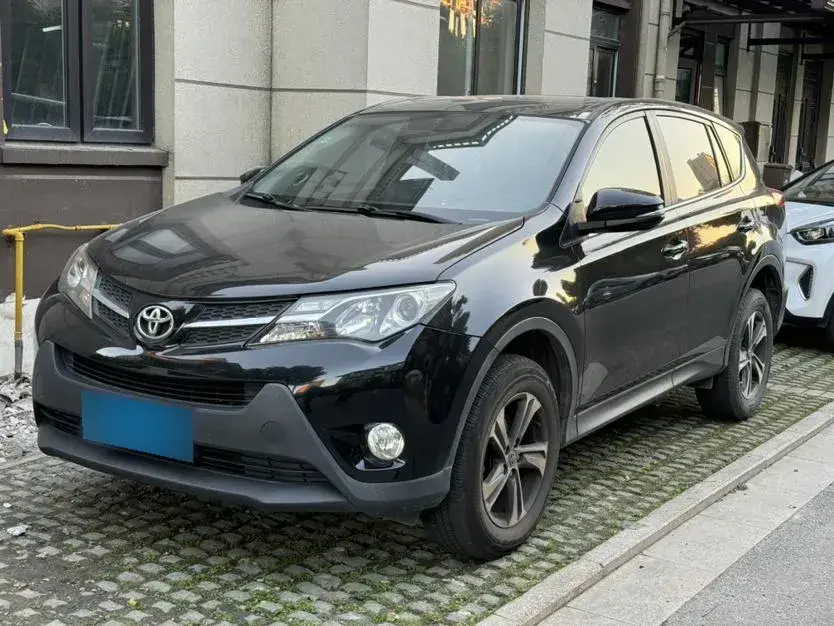 2015 Toyota RAV4 2.0L 147HP L4 CVT