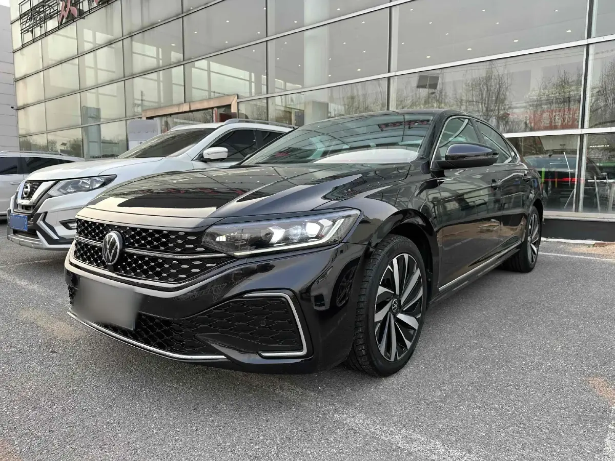 2022 Volkswagen Passat 2.0T 186HP L4 7DCT