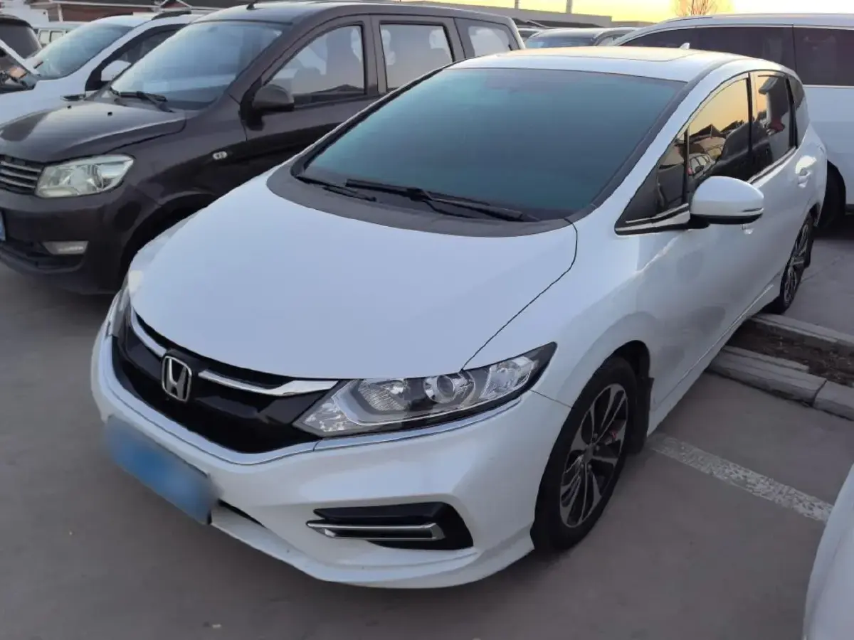 2017 Honda Jade 1.5T 156HP L4 CVT