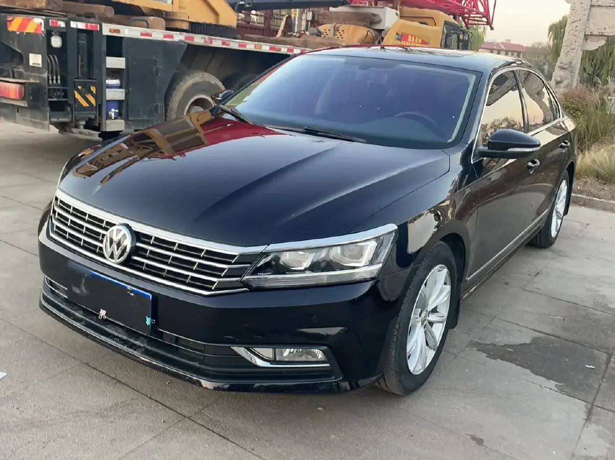 2017 Volkswagen Passat 1.8T 180HP L4 7DCT