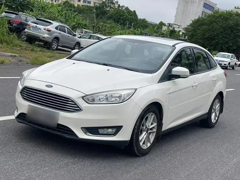 2015 Ford Focus 1.0T 125HP L3 6AT