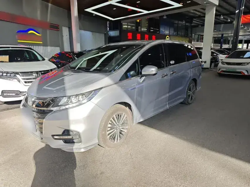2019 Honda Odyssey 2.0L 146HP L4 E-CVT Hybrid