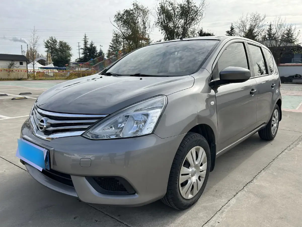 2015 Nissan Livina 1.6L 124HP L4 5MT