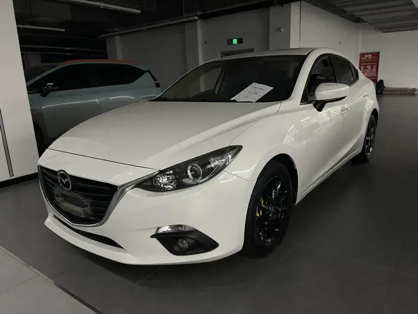 2016 Mazda 3 Axela 1.5L 117HP L4 6AT