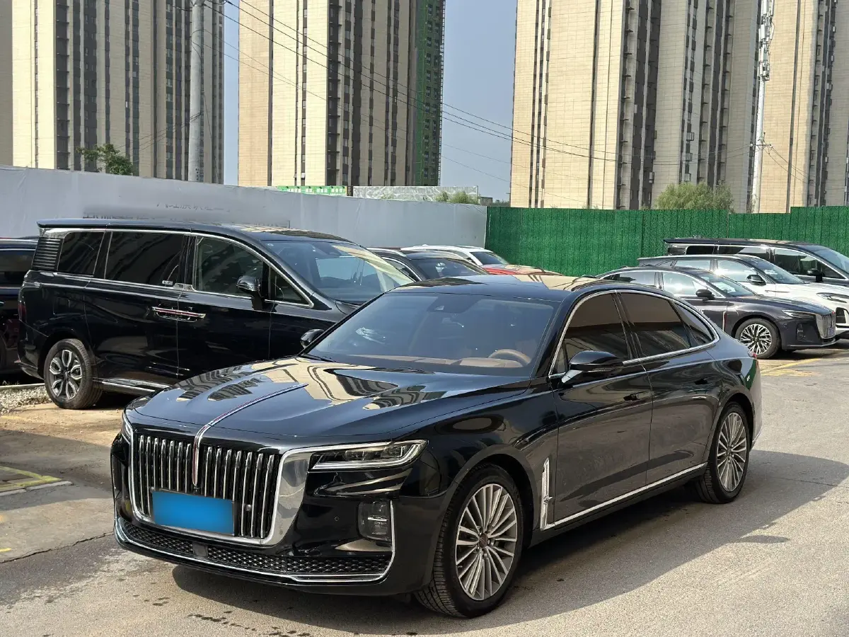 2022 HongQi H9 2.0T 252HP L4 7DCT