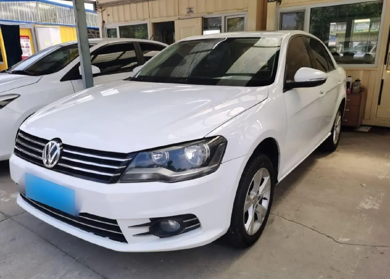 2014 Volkswagen Bora 1.6L 105HP L4 5MT