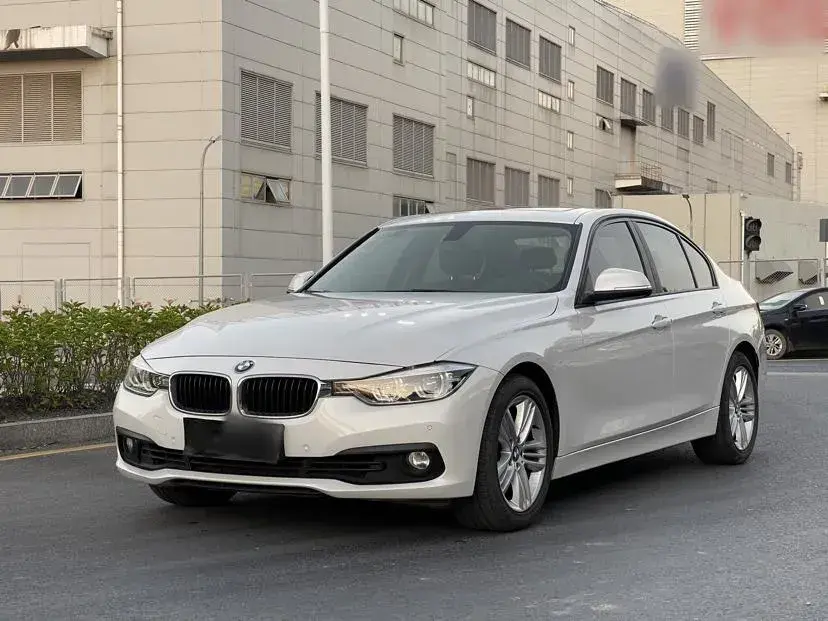 2017 BMW 3 Series 1.5T 136HP L3 8AT