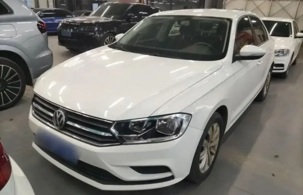 2016 Volkswagen Bora 1.6L 110HP L4 6AT