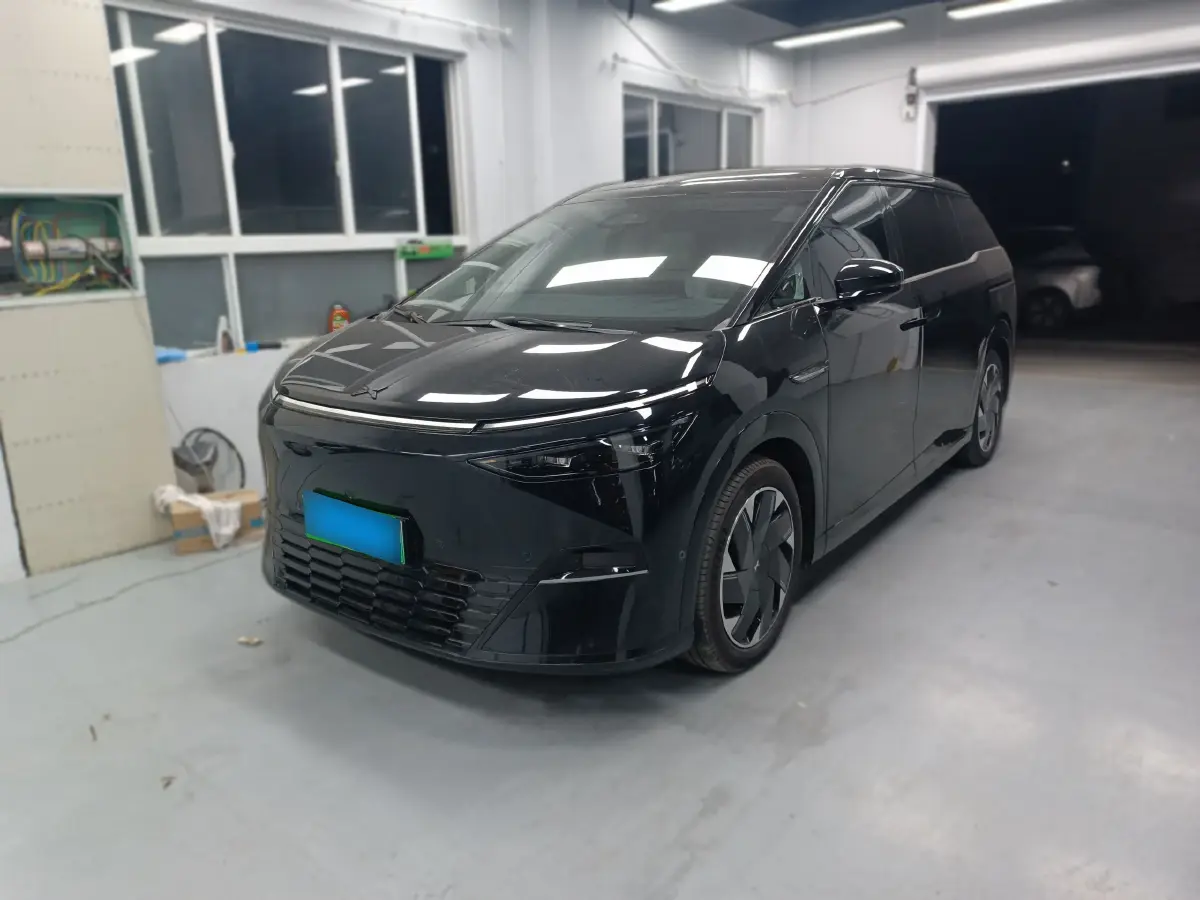 2024 Xpeng X9 BEV 101.5KWH