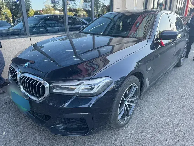 2022 BMW 5 Series 2.0T 184HP L4 8AT PHEV 17.7KWH
