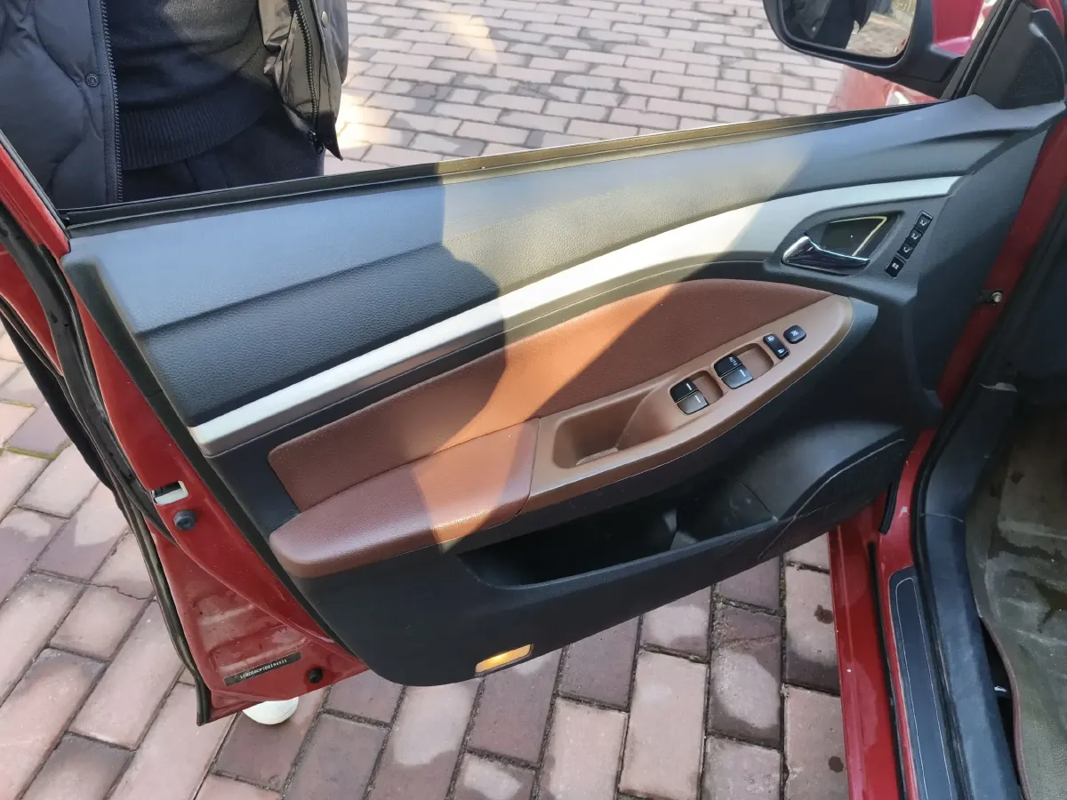 2014 BYD G5 1.5T 154HP L4 6DCT,autocango,china used car exporter,china ev exporter,chinese used car exporter,chinese used ev exporter