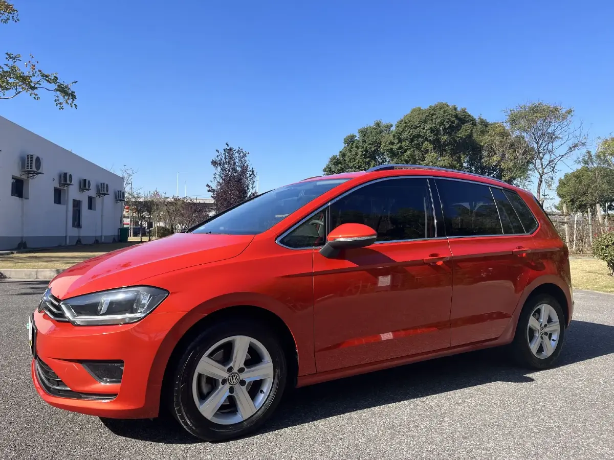 2016 Volkswagen Golf Sportsvan 1.6L 110HP L4 6AT