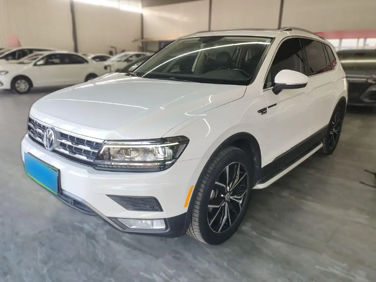 2017 Volkswagen Tiguan L 1.8T 180HP L4 7DCT