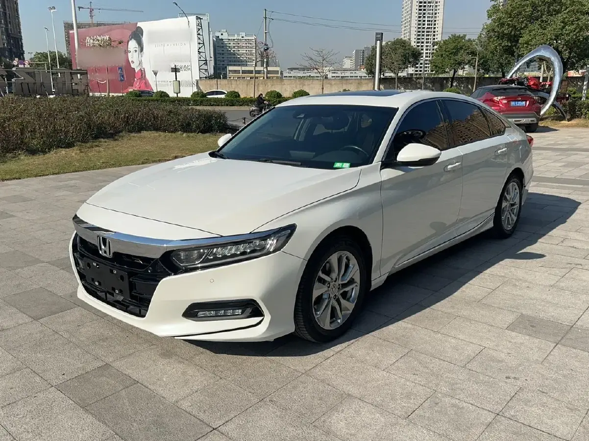 2018 Honda Accord 1.5T 194HP L4 CVT