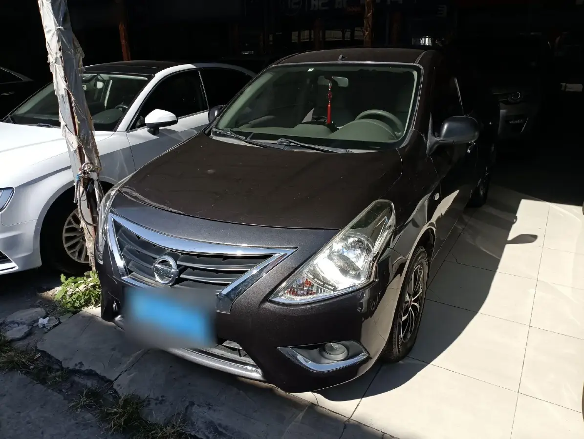 2016 Nissan Sunny 1.5L 112HP L4 CVT