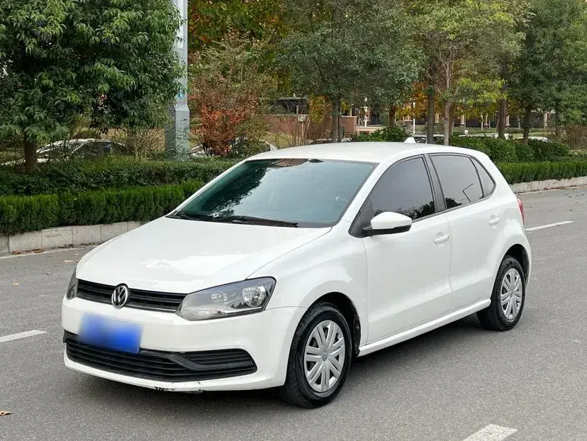 2014 Volkswagen Polo 1.4L 90HP L4 5MT