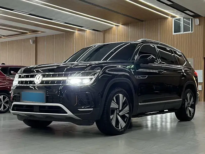 2023 Volkswagen Teramont 2.0T 220HP L4 7DCT