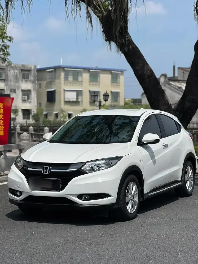 2017 Honda Vezel 1.5L 131HP L4 CVT