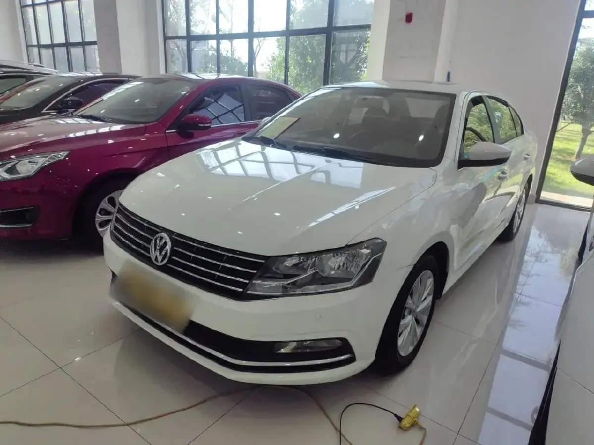 2015 Volkswagen Lavida 1.6L 110HP L4 6AT