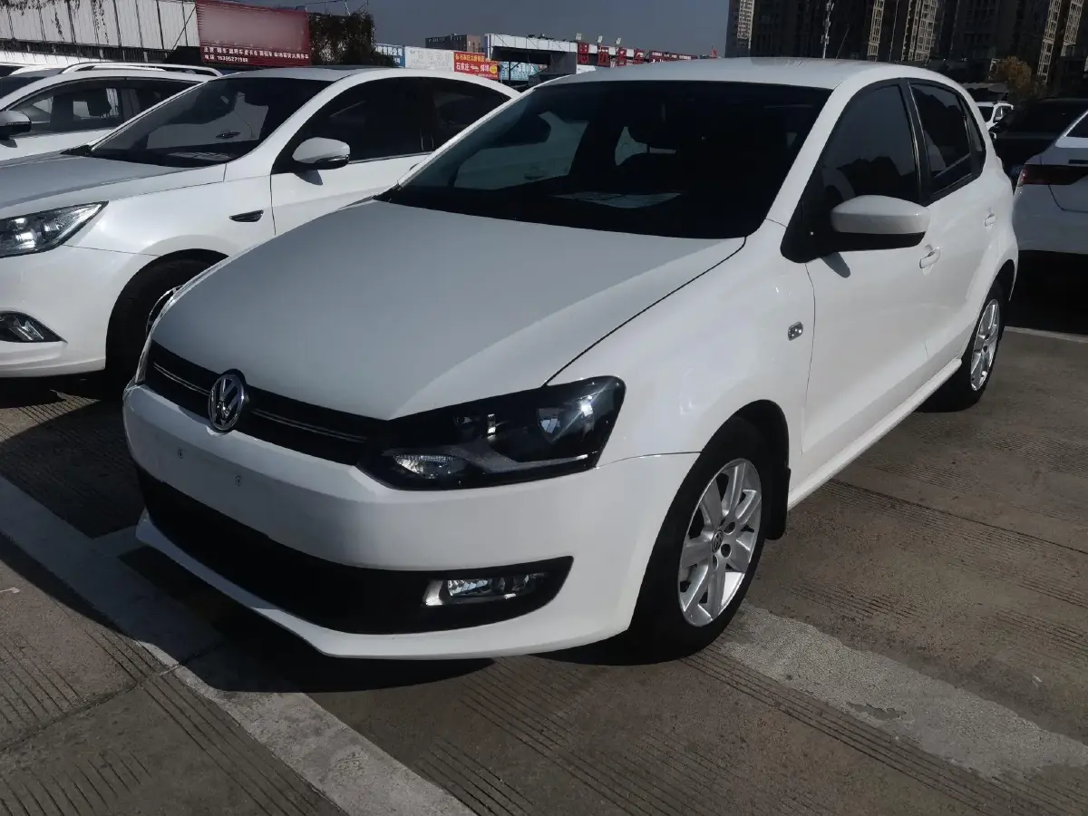 2013 Volkswagen Polo 1.4L 86HP L4 5MT