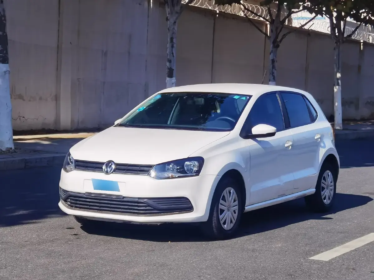 2016 Volkswagen Polo 1.4L 90HP L4 5MT