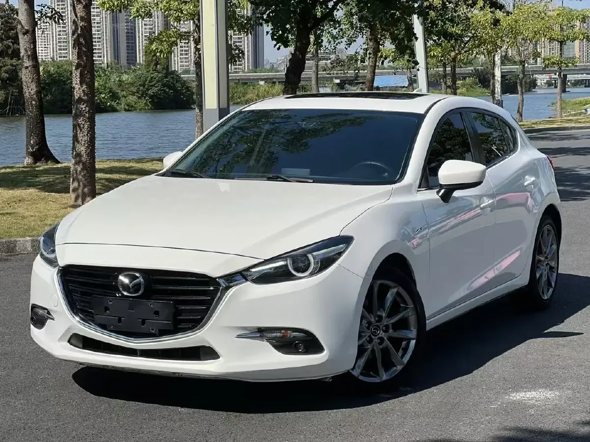 2017 Mazda 3 Axela 2.0L 158HP L4 6AT