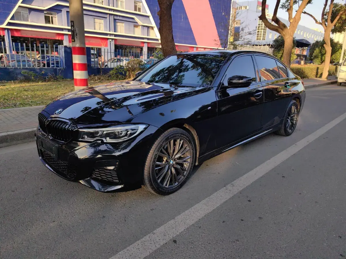 2022 BMW 3 Series 2.0T 184HP L4 8AT