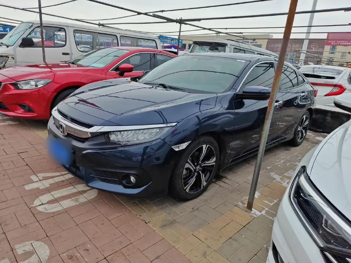 2016 Honda Civic 1.5T 177HP L4 CVT