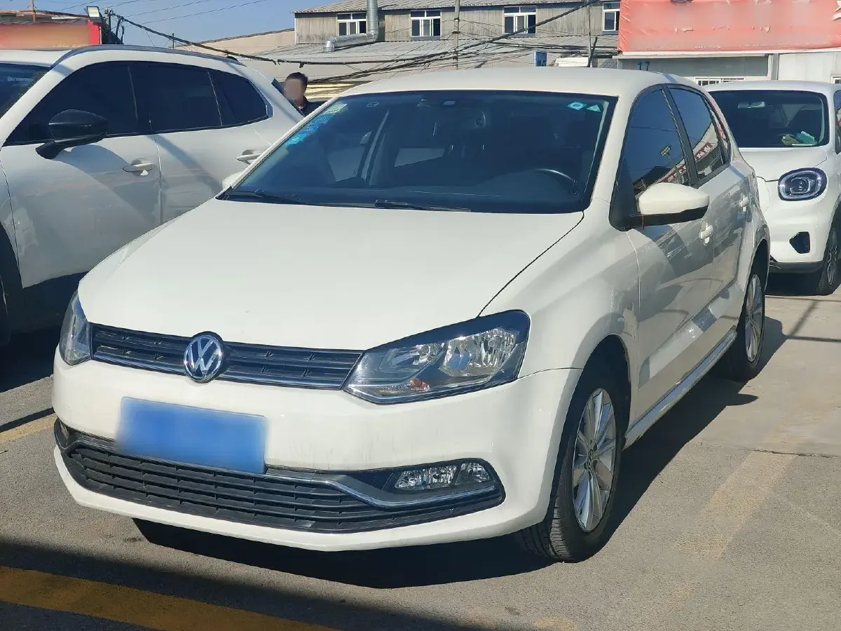 2014 Volkswagen Polo 1.6L 110HP L4 6AT