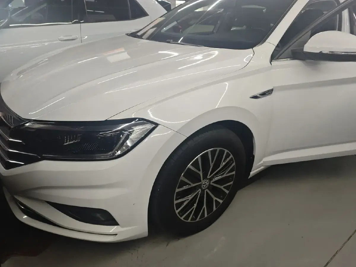 2019 Volkswagen Sagitar 1.4T 150HP L4 7DCT