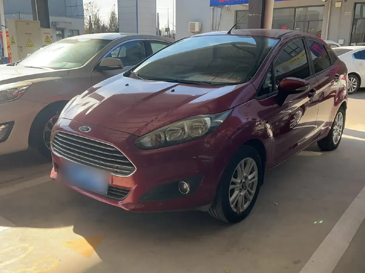 2013 Ford Fiesta 1.5L 110HP L4 6DCT