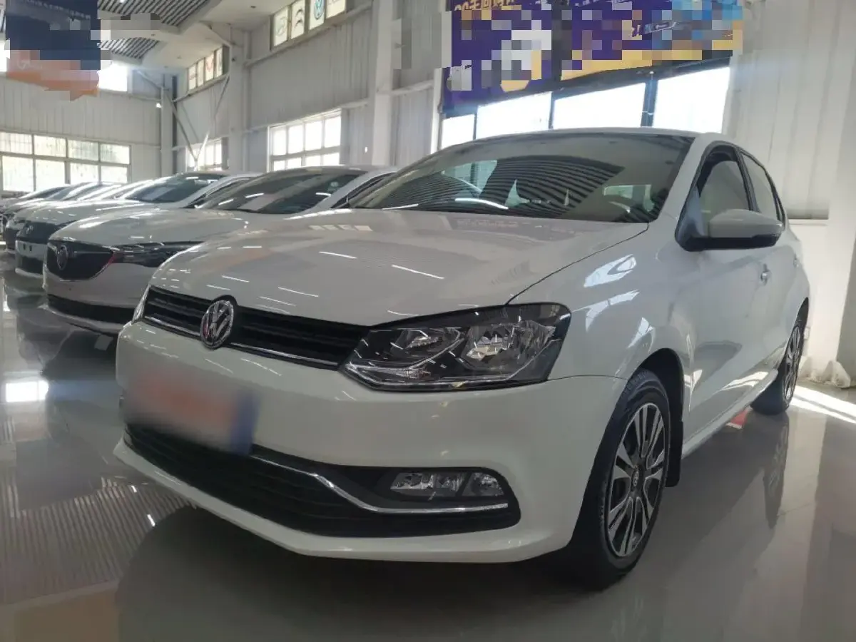 2016 Volkswagen Polo 1.6L 110HP L4 6AT