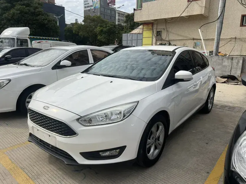 2017 Ford Focus 1.6L 125HP L4 5MT