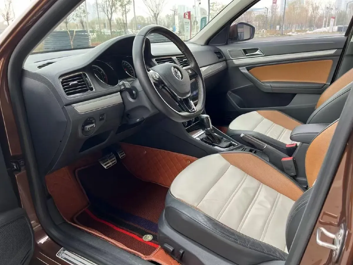 2016 Volkswagen Cross Lavida 1.4T 131HP L4 7DCT,autocango,china used car exporter,china ev exporter,chinese used car exporter,chinese used ev exporter