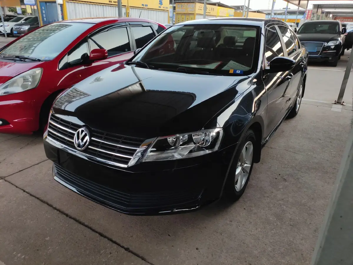 2015 Volkswagen Lavida 1.6L 110HP L4 6AT