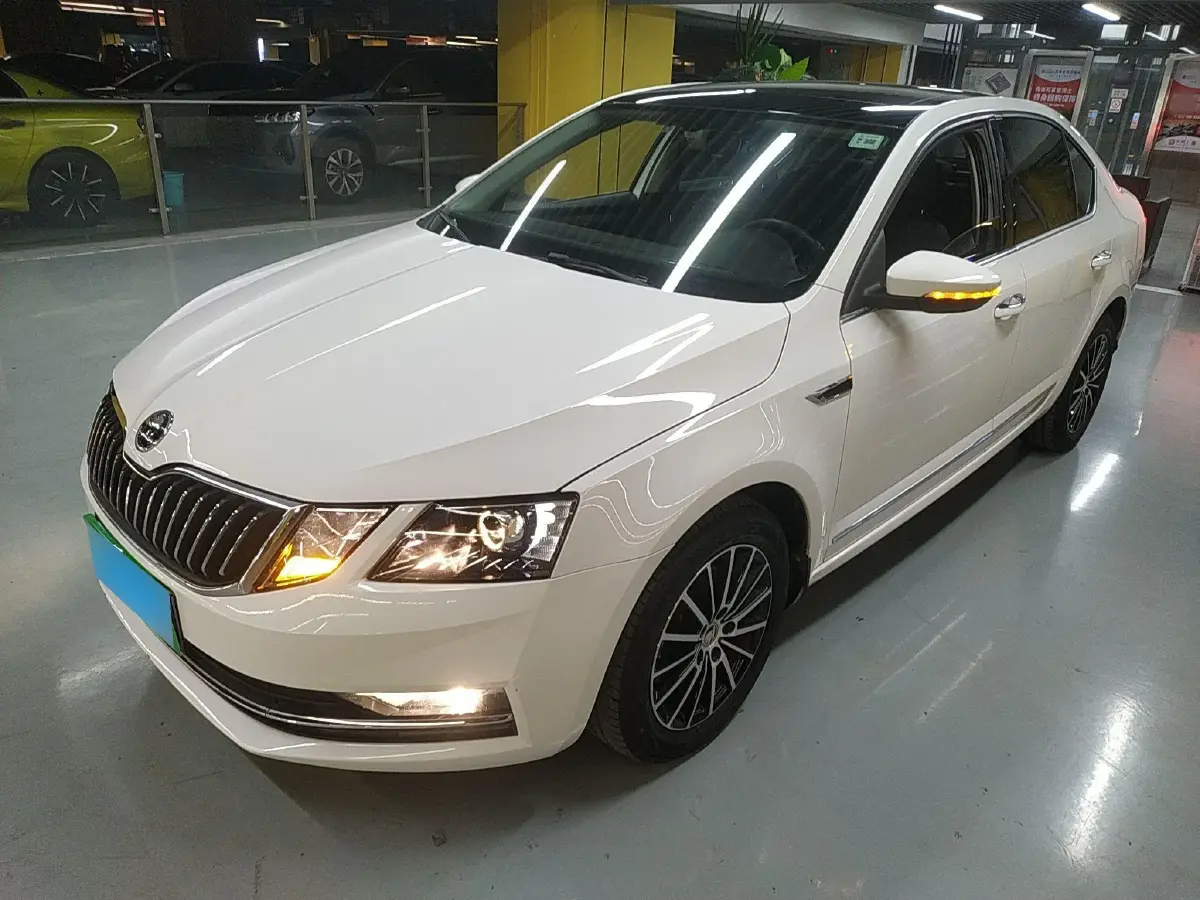 2019 Skoda Octavia 1.5L 116HP L4 6AT