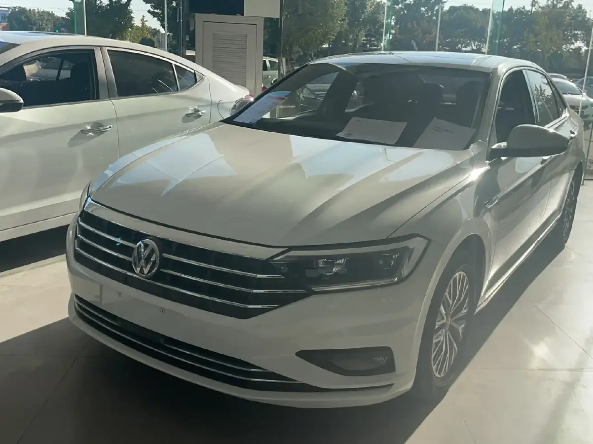 2020 Volkswagen Sagitar 1.4T 150HP L4 7DCT