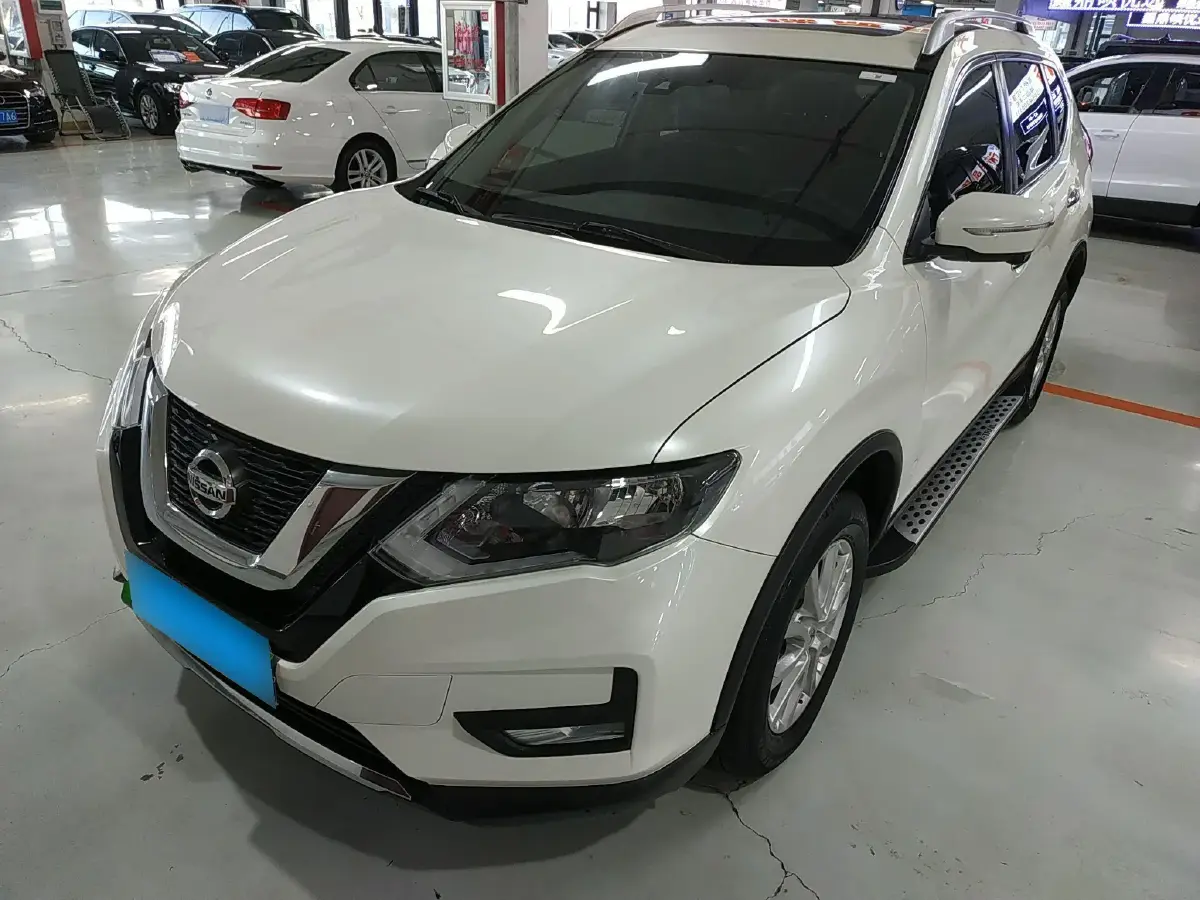 2021 Nissan X-Trail 2.0L 151HP L4 CVT
