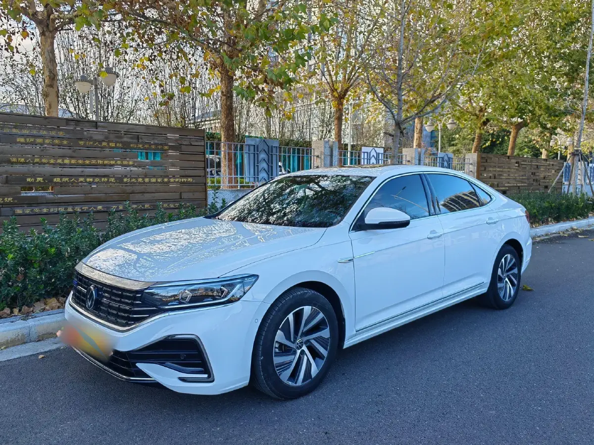 2022 Volkswagen Passat 1.4T 150HP L4 6DCT PHEV 13KWH
