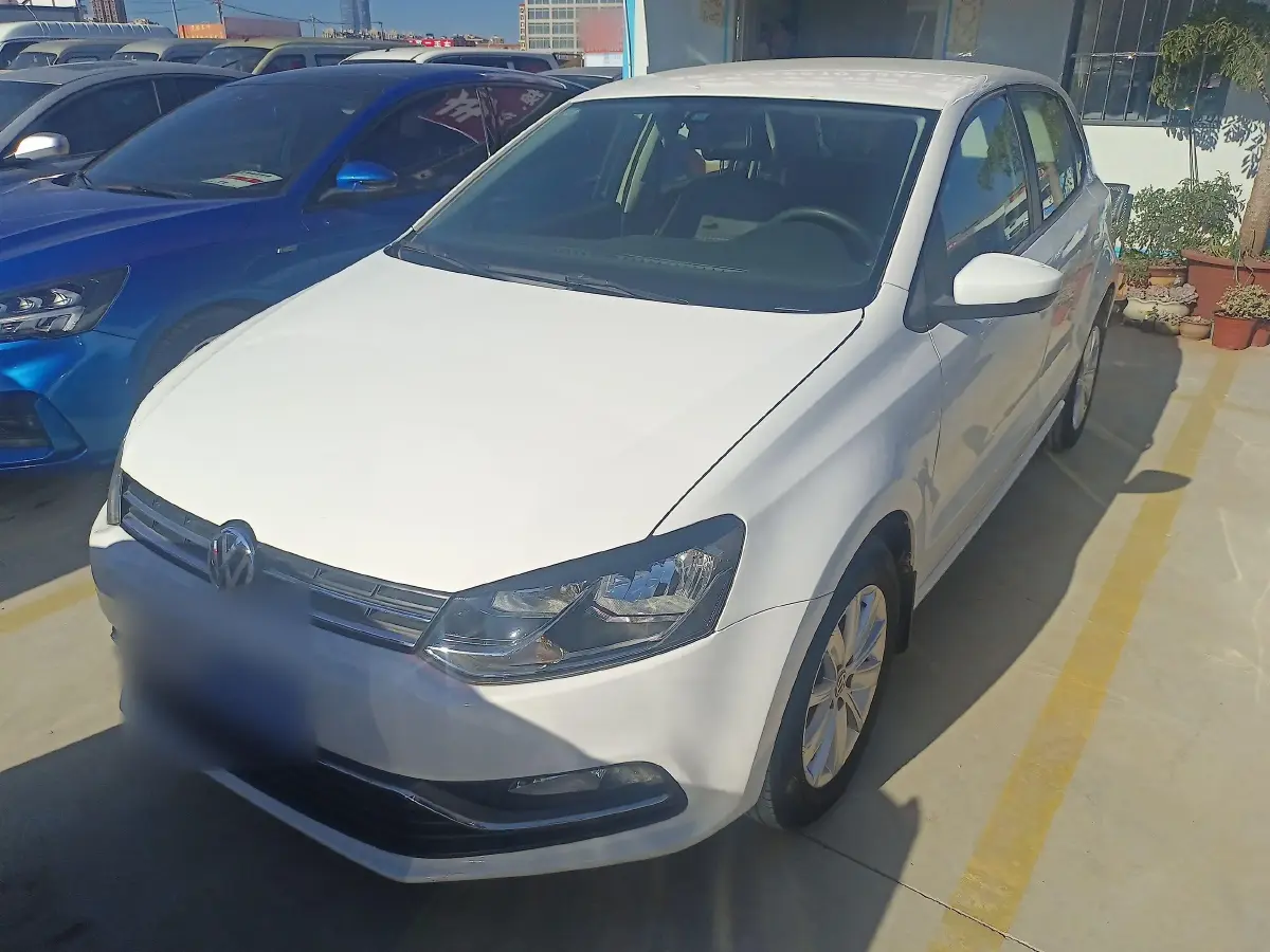 2014 Volkswagen Polo 1.4L 90HP L4 5MT
