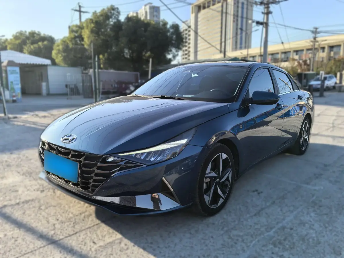 2022 Hyundai Elantra 1.5L 115HP L4 CVT