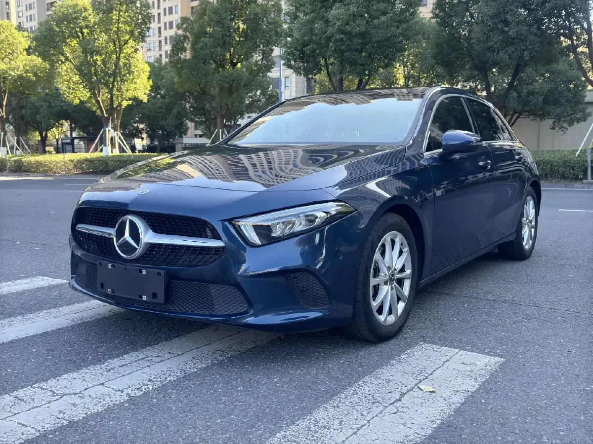 2021 Mercedes-Benz A Class 1.3T 163HP L4 7DCT