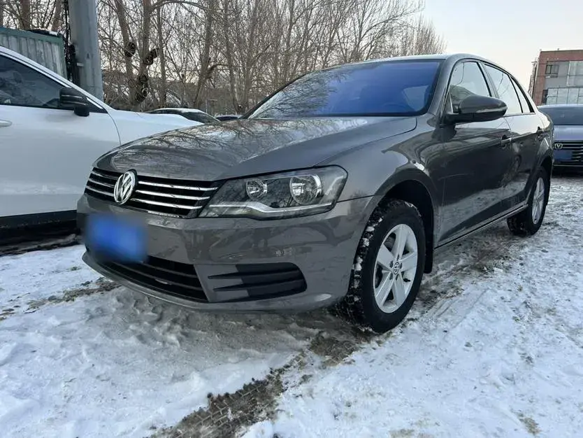 2014 Volkswagen Bora 1.6L 105HP L4 5MT