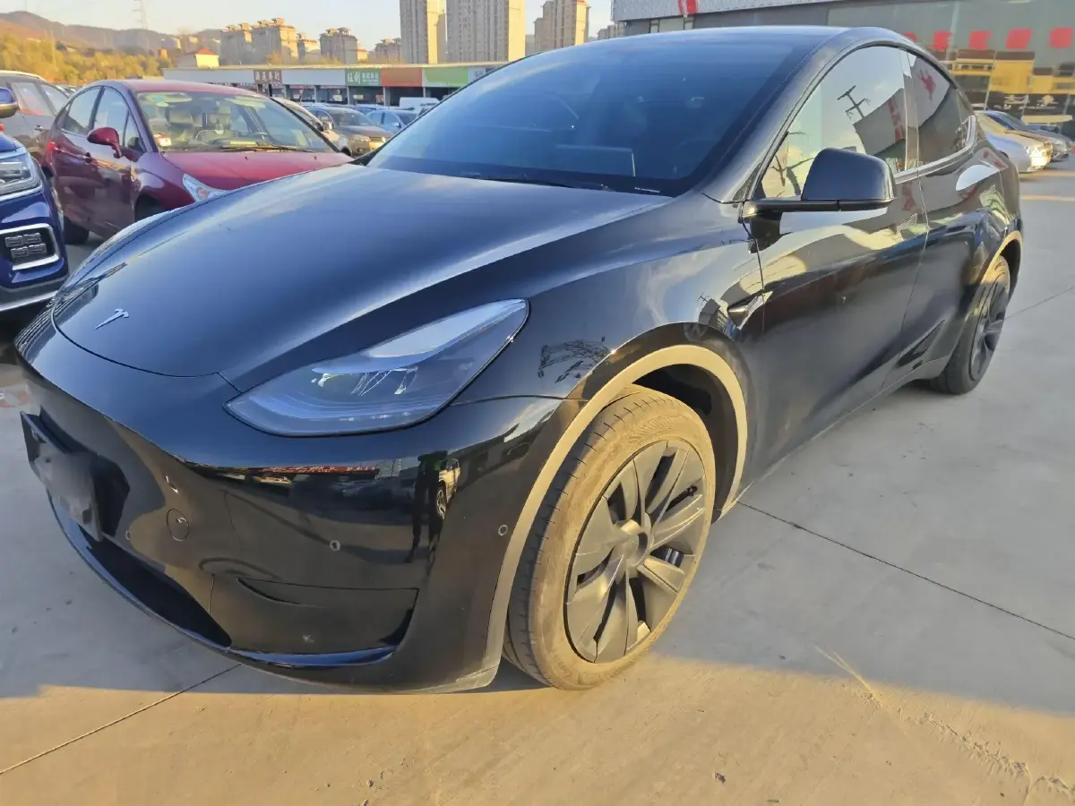 2022 Tesla Model Y BEV 60KWH