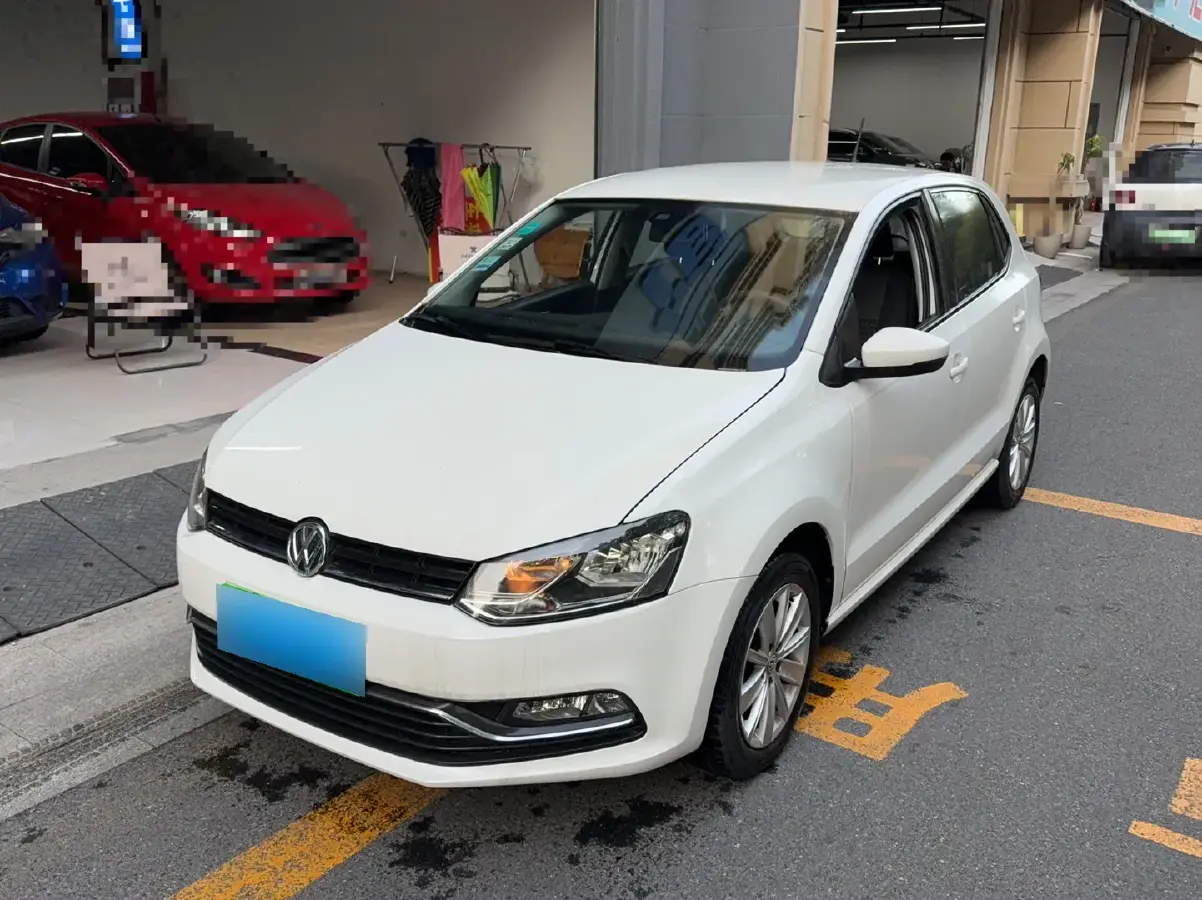 2014 Volkswagen Polo 1.6L 110HP L4 6AT