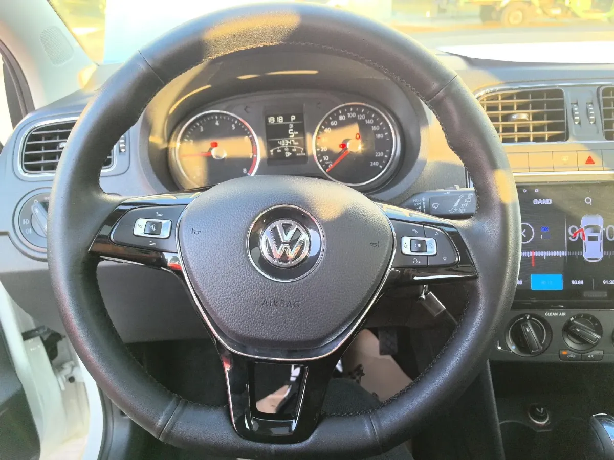 2016 Volkswagen Polo 1.6L 110HP L4 6AT,autocango,china used car exporter,china ev exporter,chinese used car exporter,chinese used ev exporter