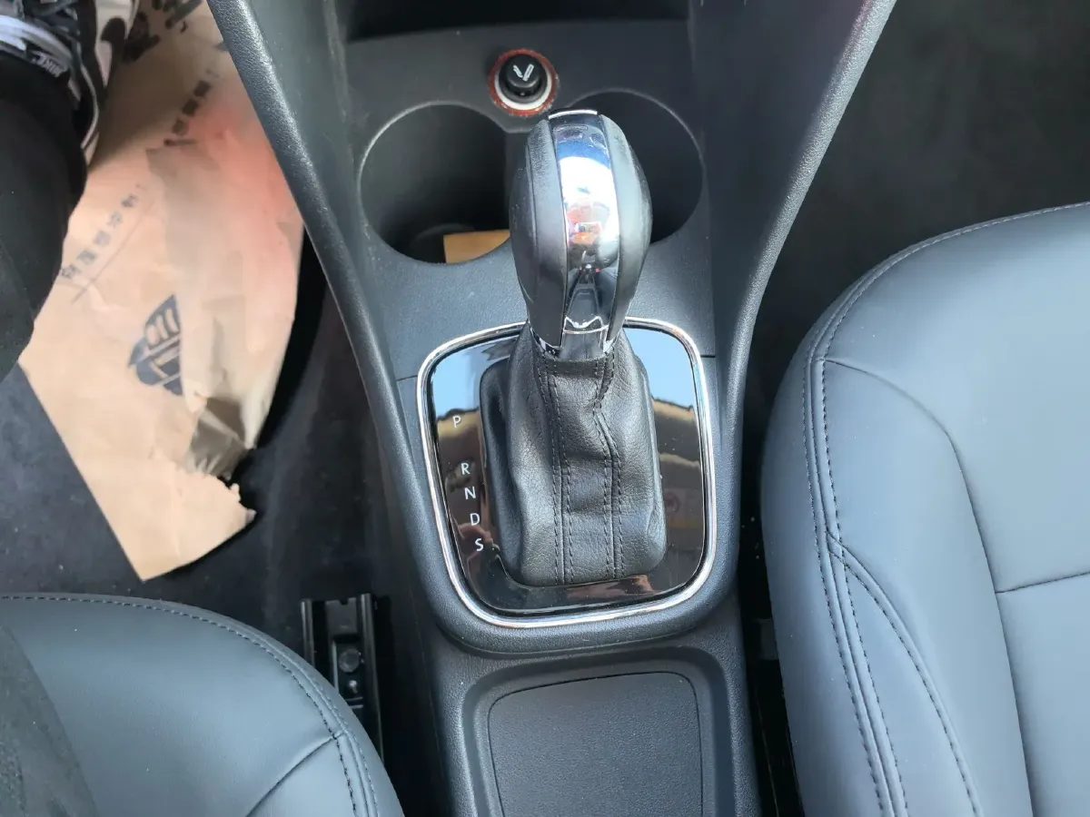 2016 Volkswagen Polo 1.6L 110HP L4 6AT,autocango,china used car exporter,china ev exporter,chinese used car exporter,chinese used ev exporter